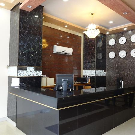 Hotel Sky Towers Karaczi Zewnętrze zdjęcie