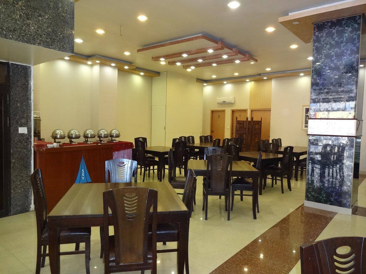Hotel Sky Towers Karaczi Zewnętrze zdjęcie