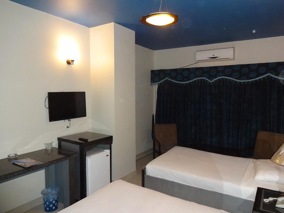 Hotel Sky Towers Karaczi Zewnętrze zdjęcie